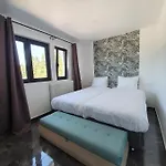 Parc Les Cigognes Hotel 3*