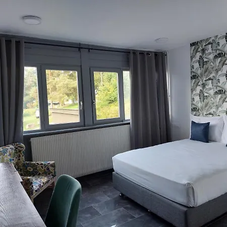 Parc Les Cigognes 3* Albé