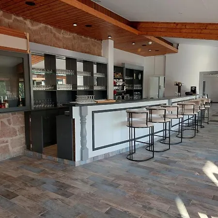 Parc Les Cigognes Hotel