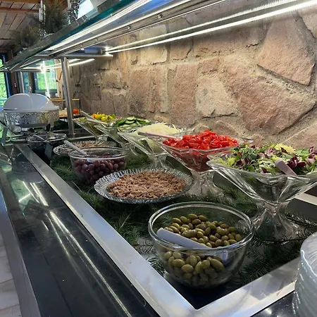 Parc Les Cigognes Hotel 3*