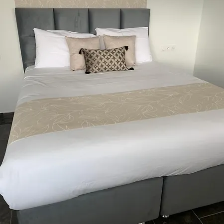 Hotel Parc Les Cigognes