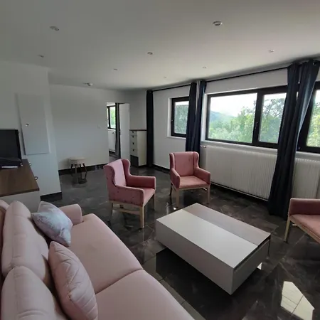 Hotel Parc Les Cigognes 3*